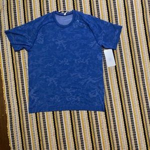 Lululemon athletics blue camo tee